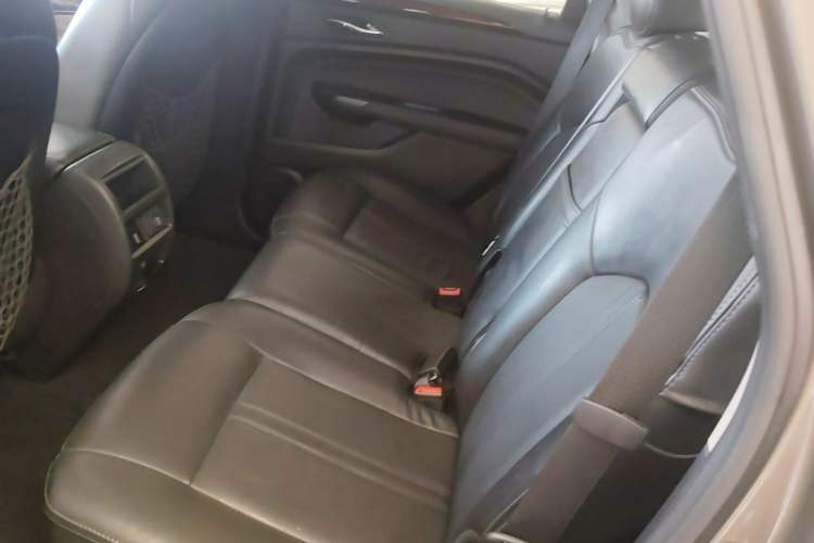 Used Cadillac SRX 2015 3.0L Elite Model Left Rear Seat