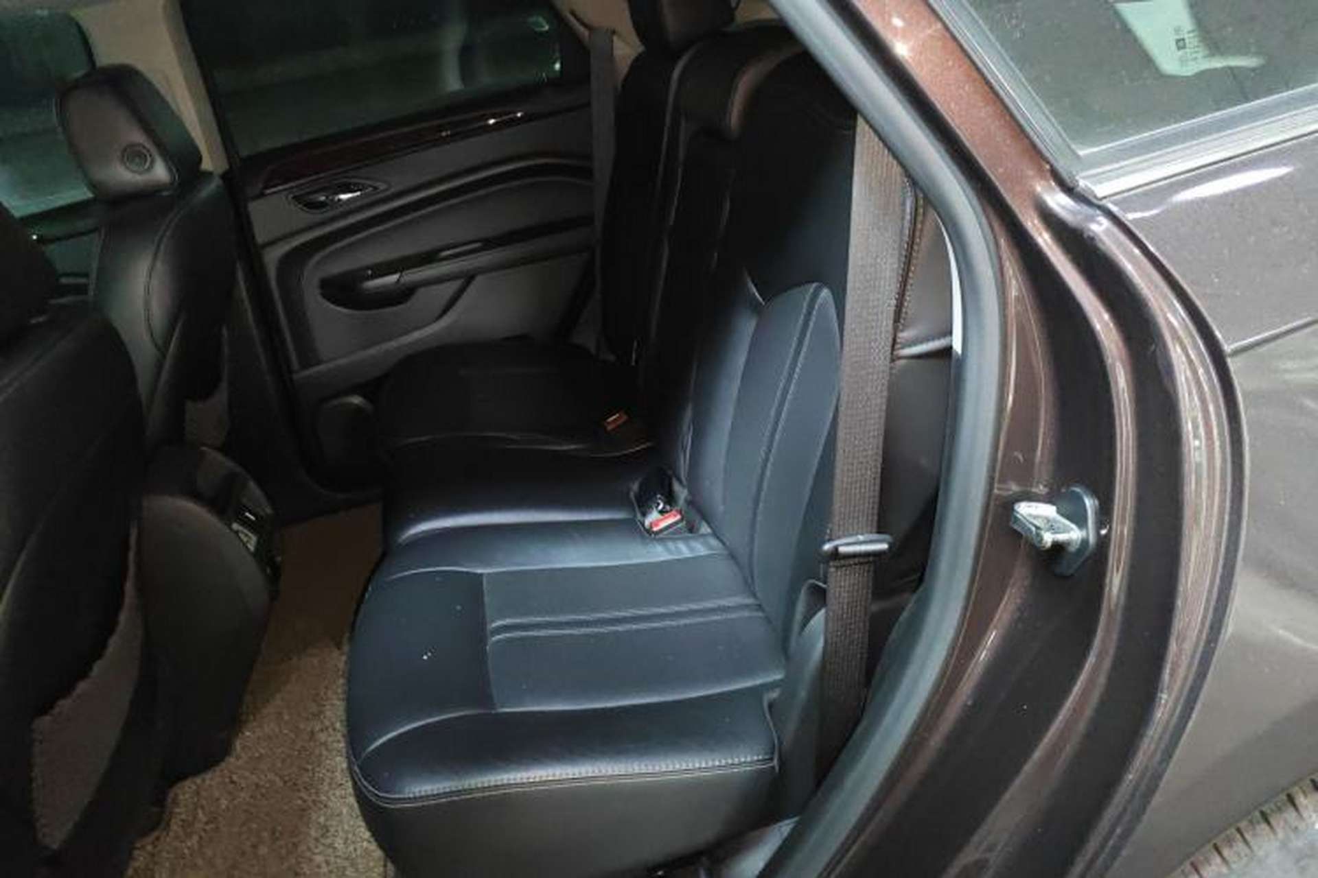 Used Cadillac SRX 2015 3.0L Elite Model Left Rear Seat