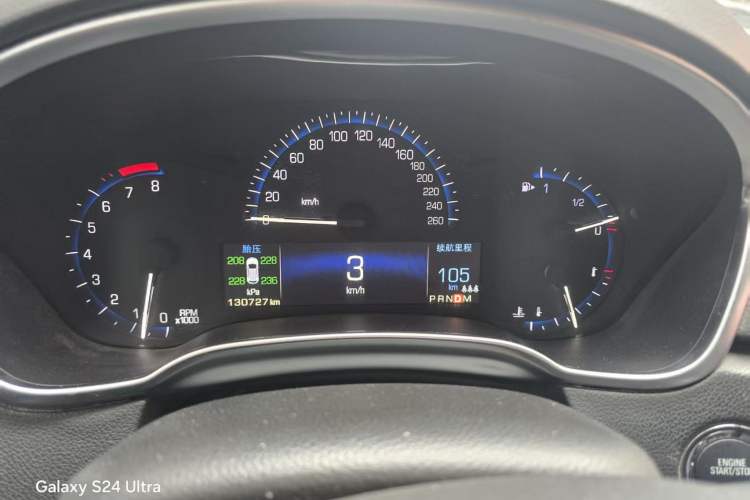 Used Cadillac SRX 2015 3.0L Comfort Version Odometer Close Up
