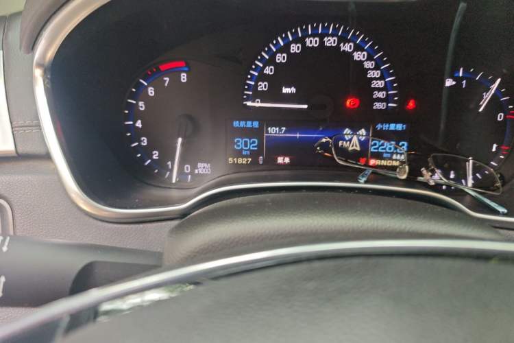 Used Cadillac SRX 2015 3.0L Comfort Version Odometer Close Up