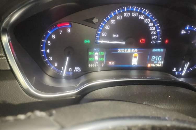 Used Cadillac SRX 2015 3.0L Elite Model Odometer Close Up