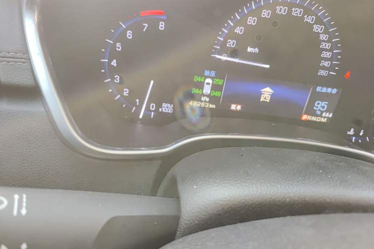 Used Cadillac SRX 2015 3.0L Comfort Version Odometer Close Up