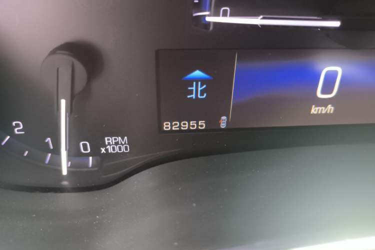 Used Cadillac SRX 2015 3.0L Elite Model Odometer Close Up