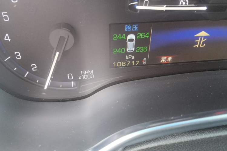 Used Cadillac SRX 2015 3.0L Comfort Version Odometer Close Up