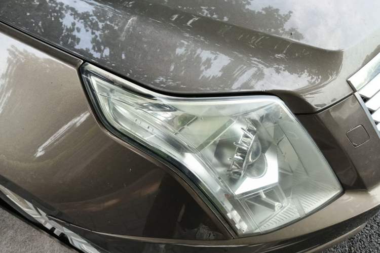 Used Cadillac SRX 2015 3.0L Comfort Version Right Front Headlight