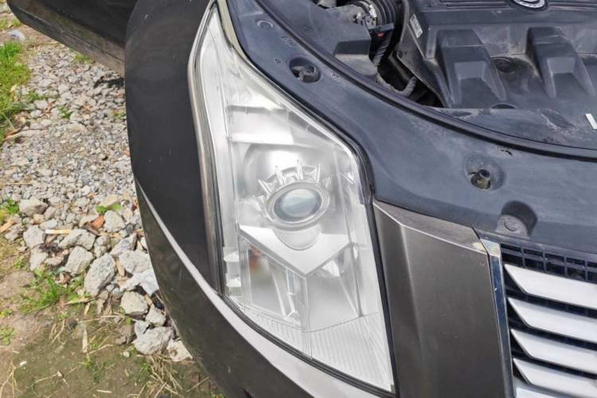 Used Cadillac SRX 2015 3.0L Elite Model Right Front Headlight