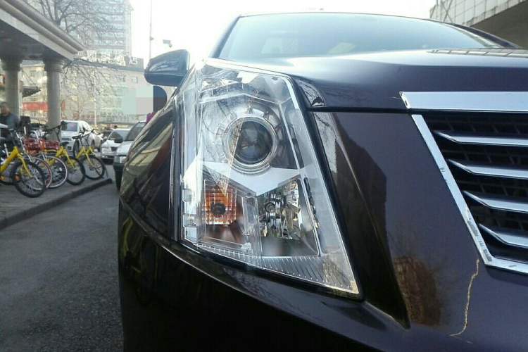 Used Cadillac SRX 2015 3.0L Elite Model Right Front Headlight