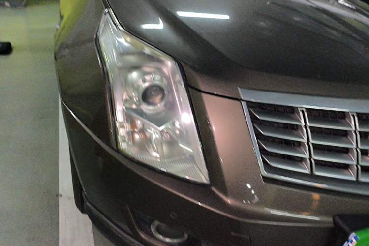 Used Cadillac SRX 2015 3.0L Elite Model Right Front Headlight