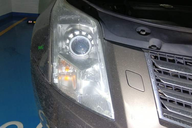 Used Cadillac SRX 2015 3.0L Elite Model Right Front Headlight
