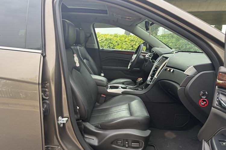 Used Cadillac SRX 2015 3.0L Elite Model Right Front Seat