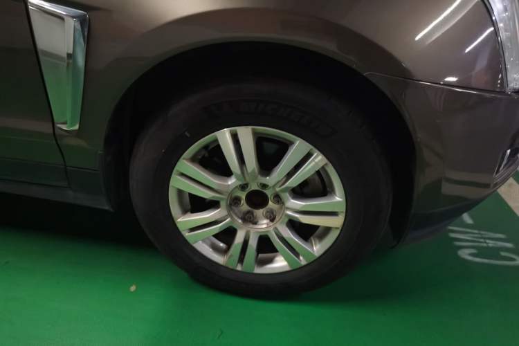 Used Cadillac SRX 2015 3.0L Comfort Version Right Front Wheel Hub