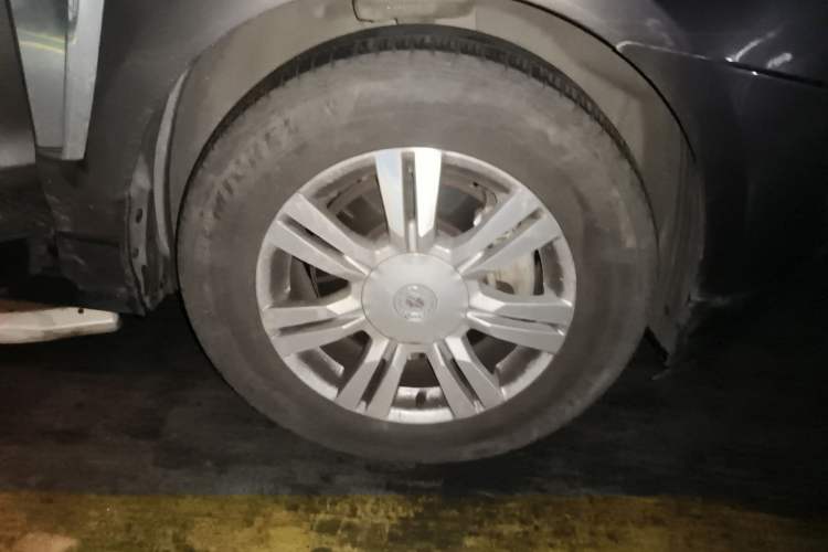 Used Cadillac SRX 2015 3.0L Comfort Version Right Front Wheel Hub