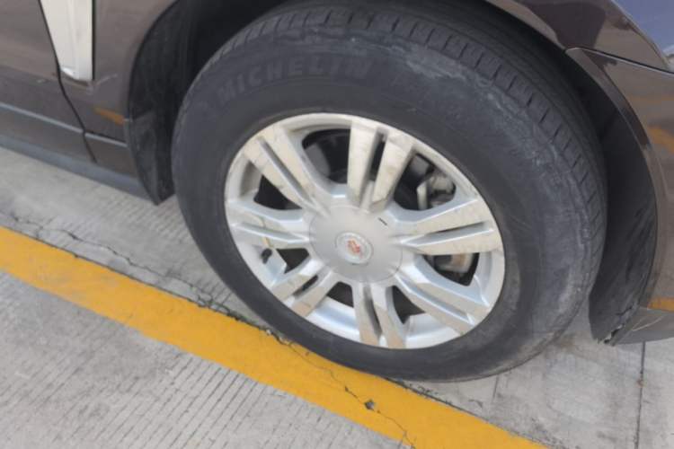 Used Cadillac SRX 2015 3.0L Comfort Version Right Front Wheel Hub