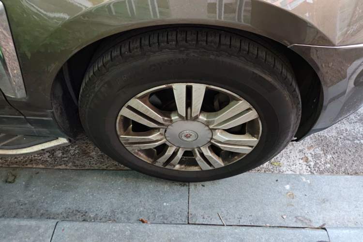 Used Cadillac SRX 2015 3.0L Elite Model Right Front Wheel Hub