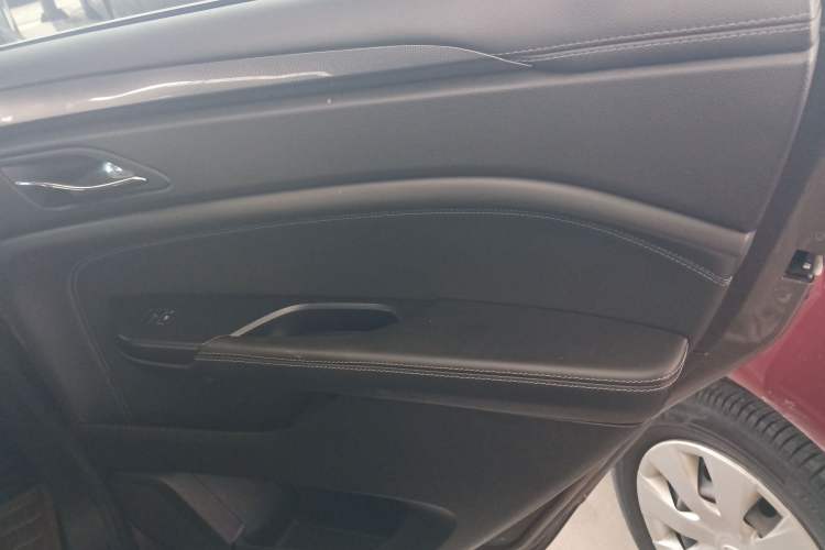 Used Cadillac SRX 2015 3.0L Comfort Version Right Rear Door Interior