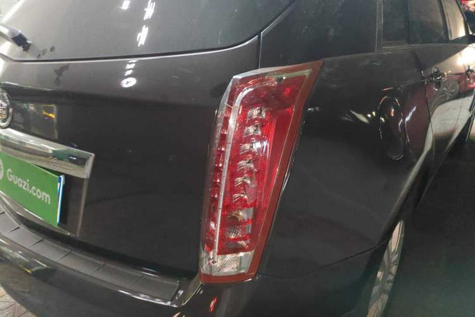 Used Cadillac SRX 2015 3.0L Elite Model Right Rear Taillight