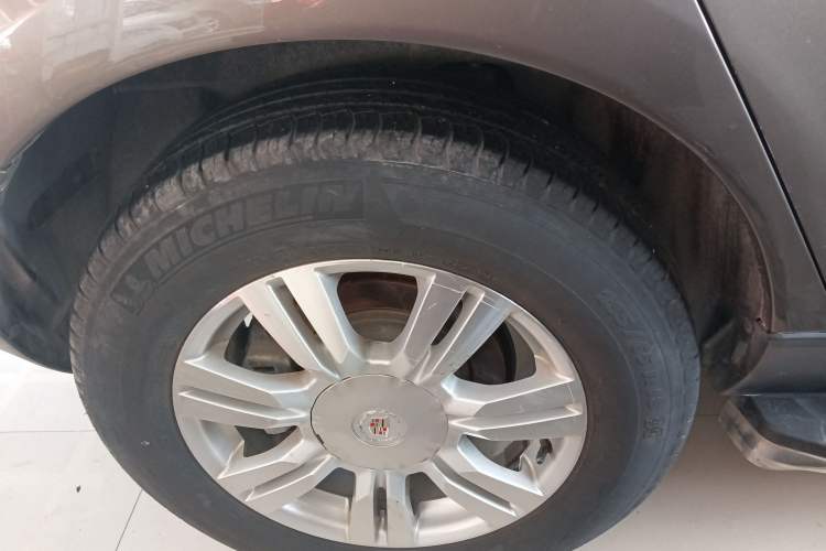 Used Cadillac SRX 2015 3.0L Comfort Version Right Rear Wheel Hub