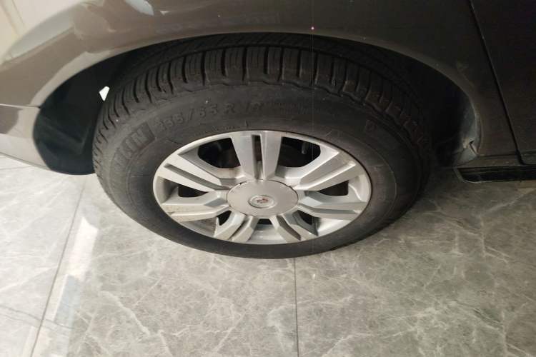Used Cadillac SRX 2015 3.0L Comfort Version Right Rear Wheel Hub