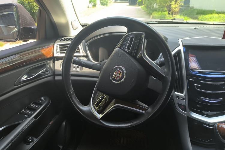 Used Cadillac SRX 2015 3.0L Elite Model Steering Wheel