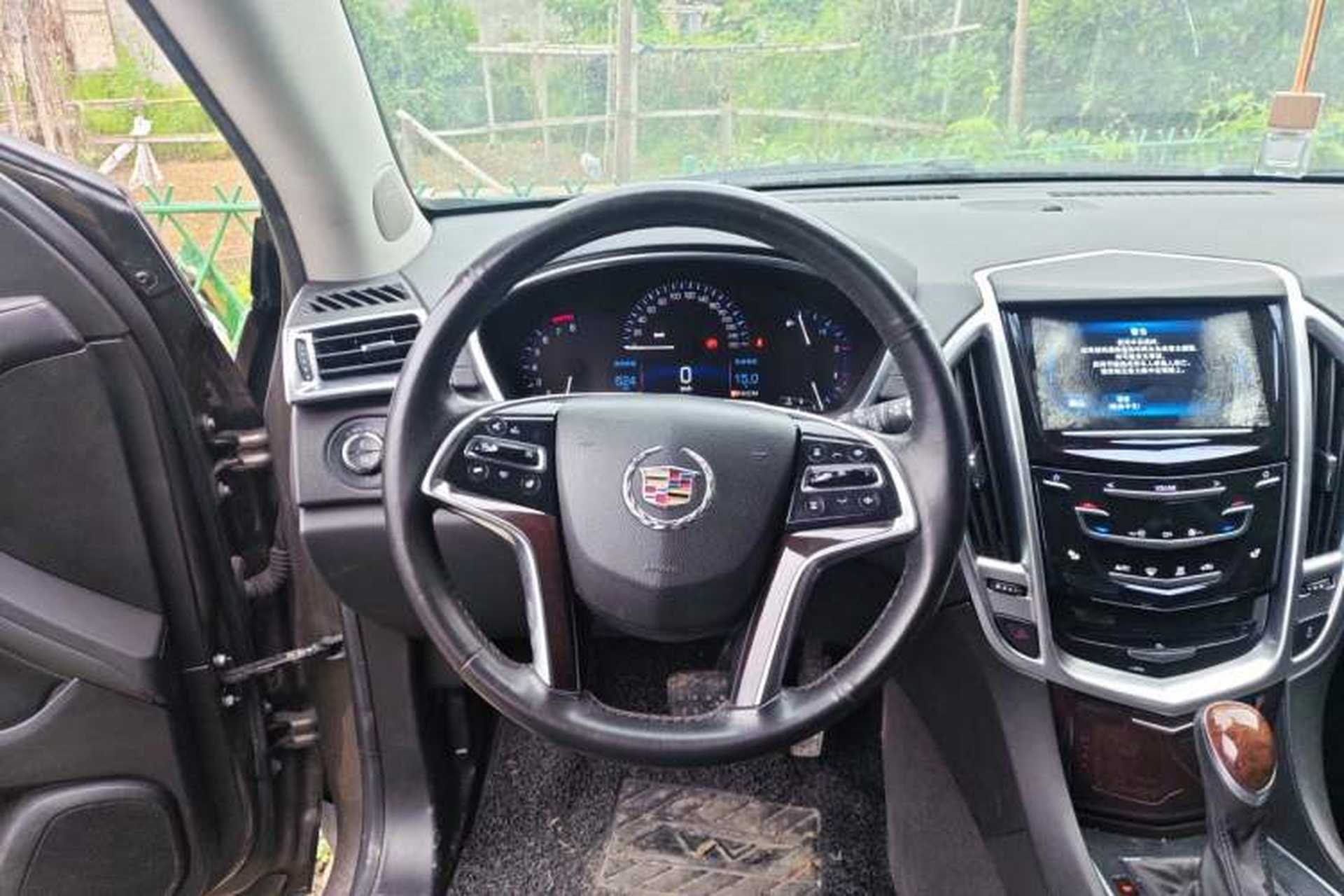 Used Cadillac SRX 2015 3.0L Elite Model Steering Wheel