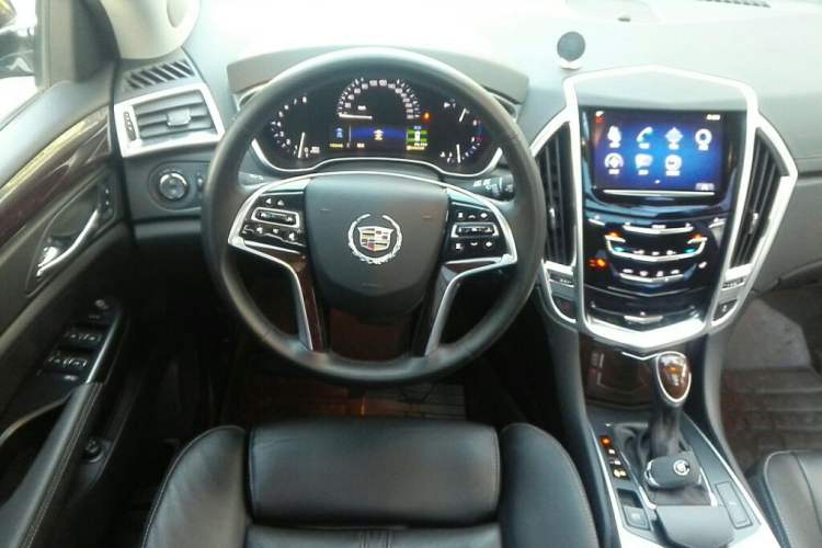 Used Cadillac SRX 2015 3.0L Elite Model Steering Wheel