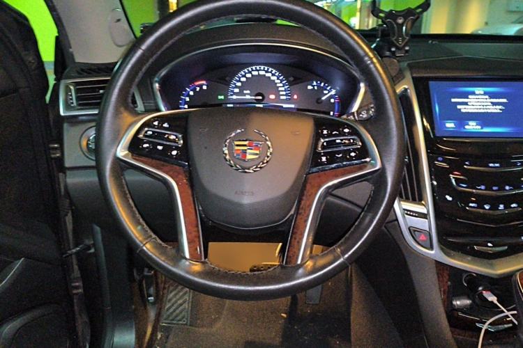 Used Cadillac SRX 2015 3.0L Elite Model Steering Wheel
