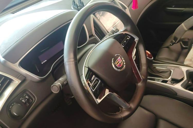 Used Cadillac SRX 2015 3.0L Elite Model Steering Wheel