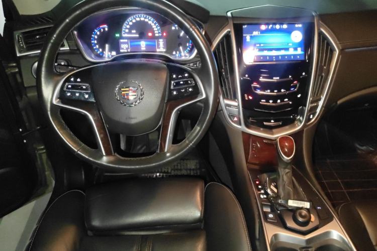 Used Cadillac SRX 2015 3.0L Elite Model Steering Wheel