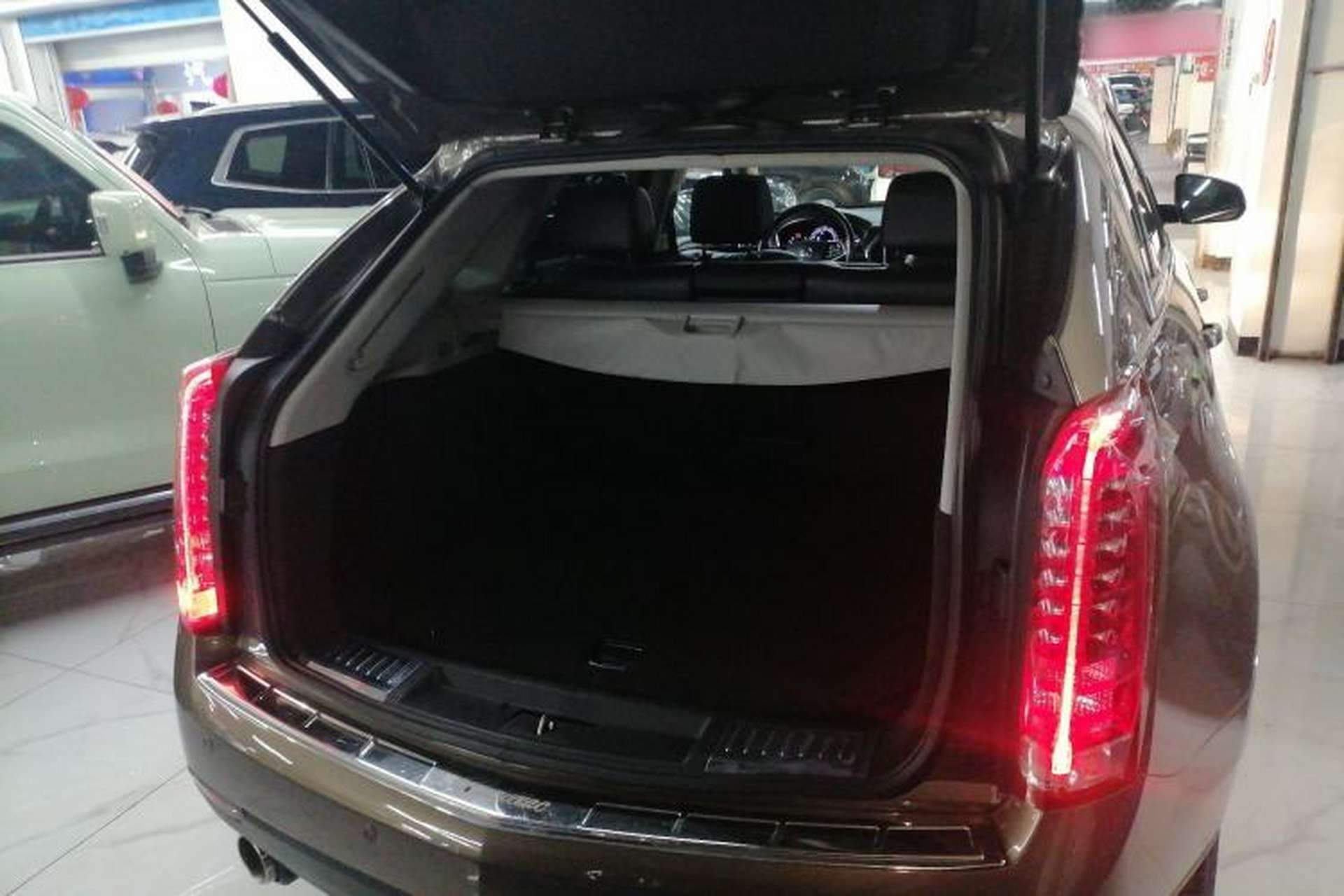 Used Cadillac SRX 2015 3.0L Comfort Version Trunk