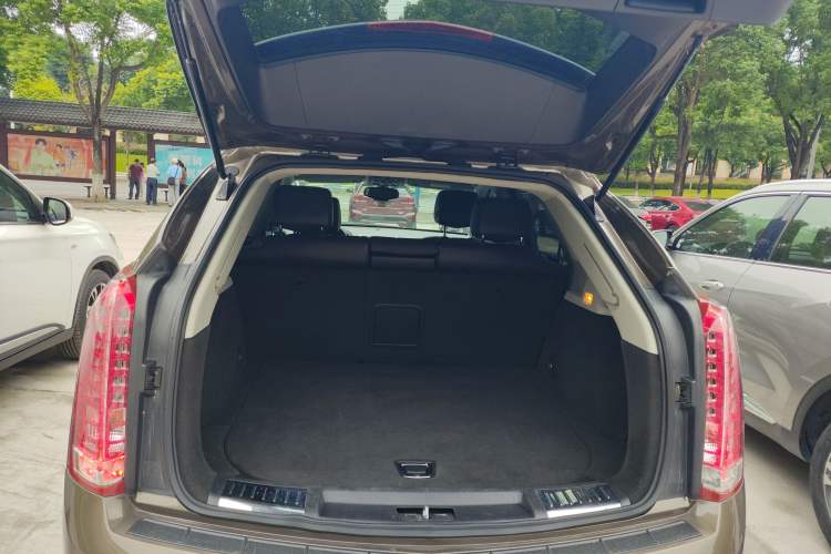 Used Cadillac SRX 2015 3.0L Comfort Version Trunk