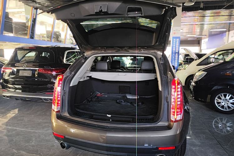 Used Cadillac SRX 2015 3.0L Comfort Version Trunk