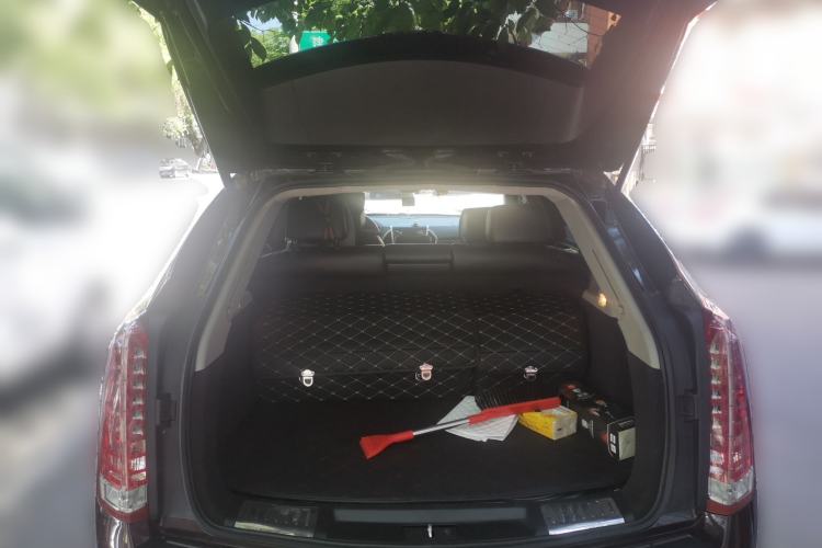 Used Cadillac SRX 2015 3.0L Elite Model Trunk