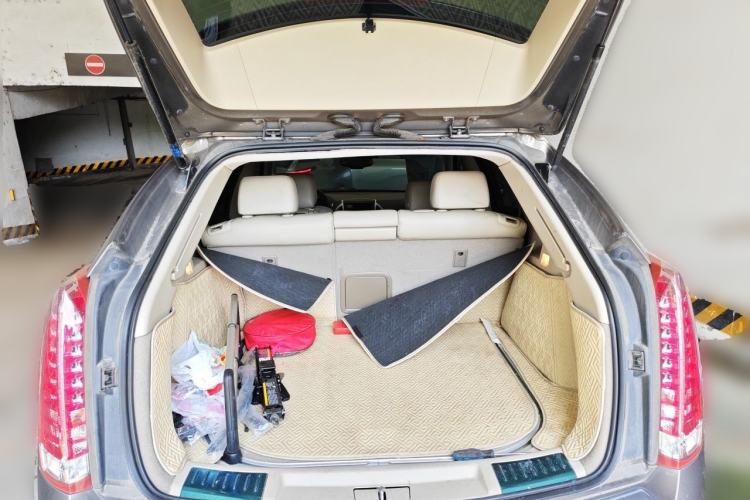 Used Cadillac SRX 2015 3.0L Flagship Model Trunk
