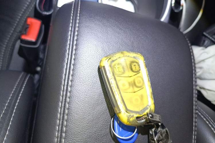 Used Cadillac SRX 2015 3.0L Elite Model Vehicle Key