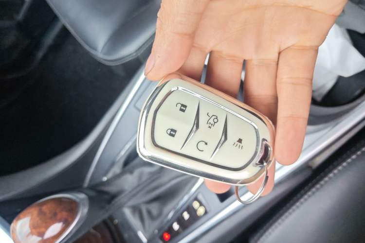 Used Cadillac SRX 2015 3.0L Elite Model Vehicle Key
