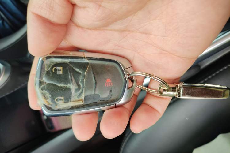 Used Cadillac SRX 2015 3.0L Comfort Version Vehicle Key
