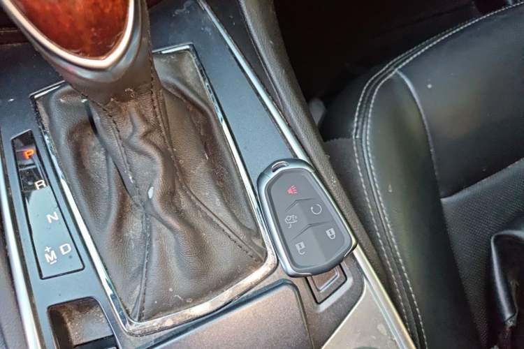 Used Cadillac SRX 2015 3.0L Elite Model Vehicle Key