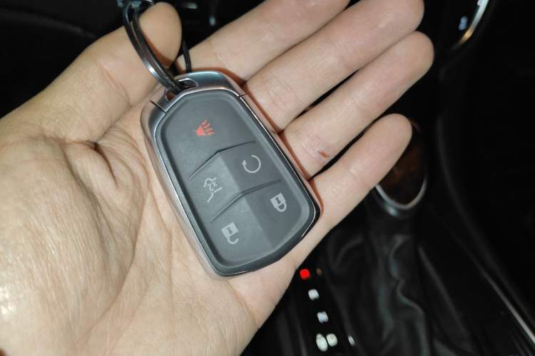 Used Cadillac SRX 2015 3.0L Elite Model Vehicle Key