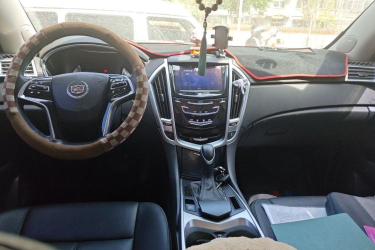 Used Cadillac SRX 2015 3.0L Comfort Version Center Console