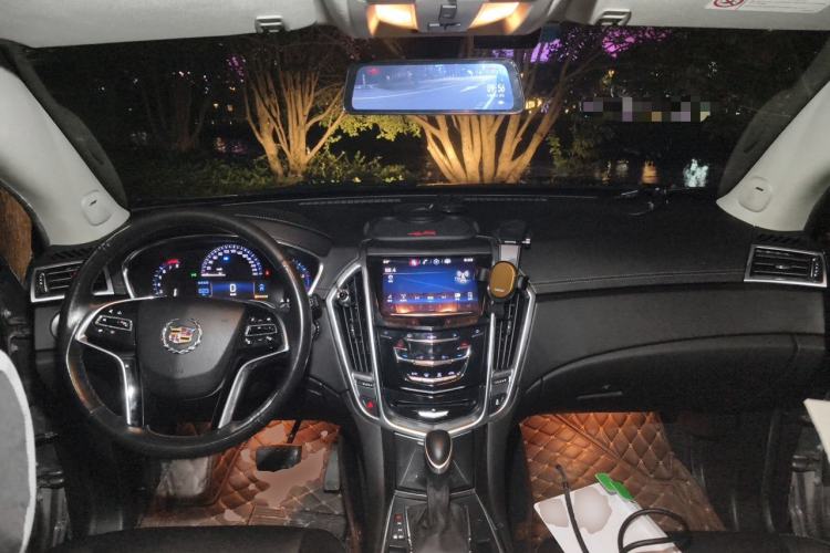 Used Cadillac SRX 2015 3.0L Comfort Version Center Console