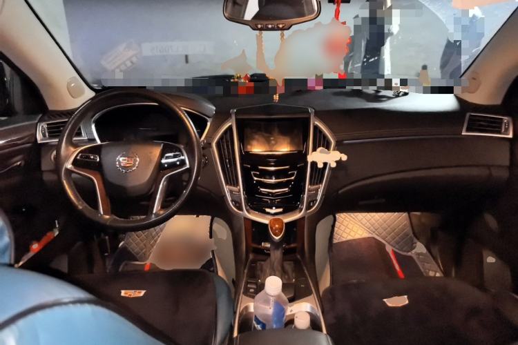 Used Cadillac SRX 2015 3.0L Elite Model Center Console