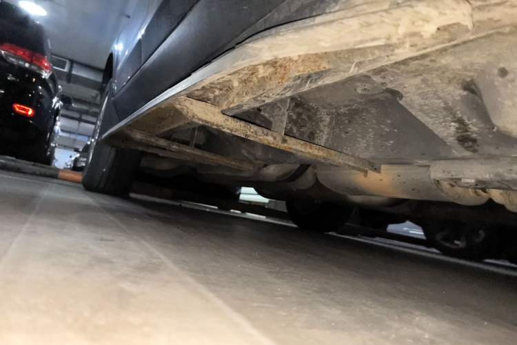 Used Cadillac SRX 2015 3.0L Elite Model Chassis Front Right