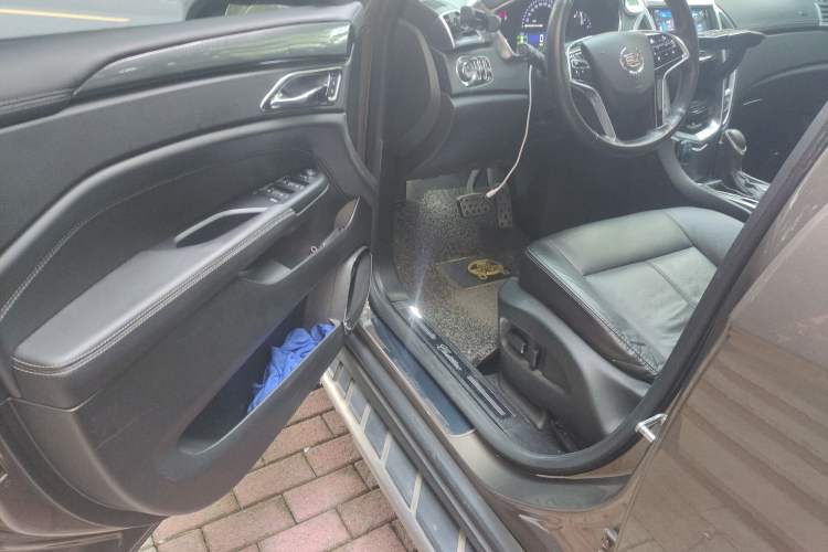 Used Cadillac SRX 2015 3.0L Comfort Version Driver Seat
