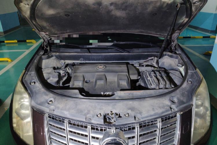 Used Cadillac SRX 2015 3.0L Comfort Version Engine Bay