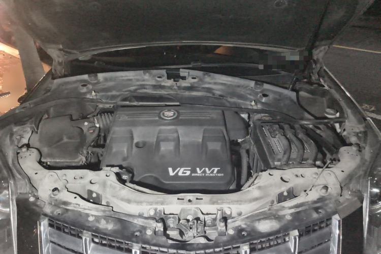 Used Cadillac SRX 2015 3.0L Comfort Version Engine Bay