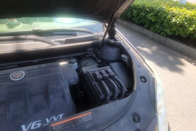 Used Cadillac SRX 2015 3.0L Elite Model Engine Bay Left