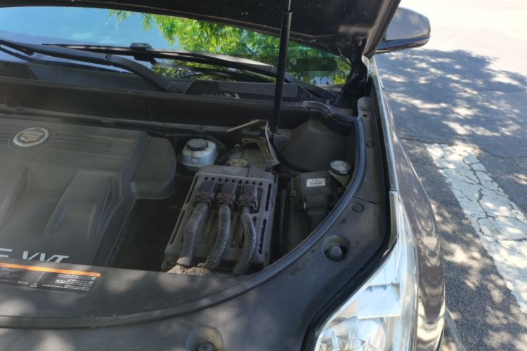Used Cadillac SRX 2015 3.0L Comfort Version Engine Bay Left