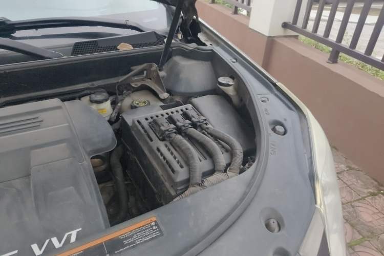 Used Cadillac SRX 2015 3.0L Comfort Version Engine Bay Left