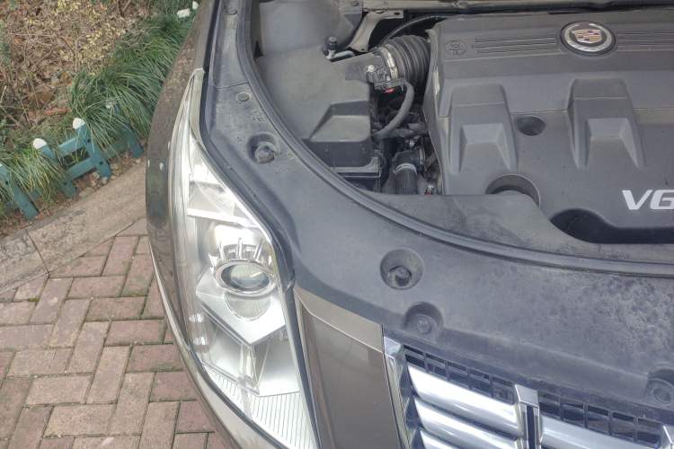 Used Cadillac SRX 2015 3.0L Comfort Version Engine Bay Right