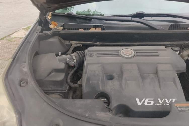 Used Cadillac SRX 2015 3.0L Comfort Version Engine Bay Right